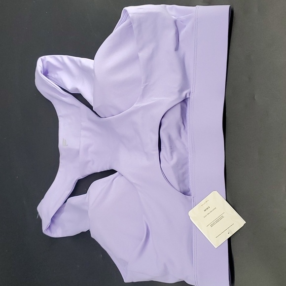 NEW Fabletics On-The-Go Midi Medium Impact Padded Sports Bra Size 1X - Picture 3 of 10